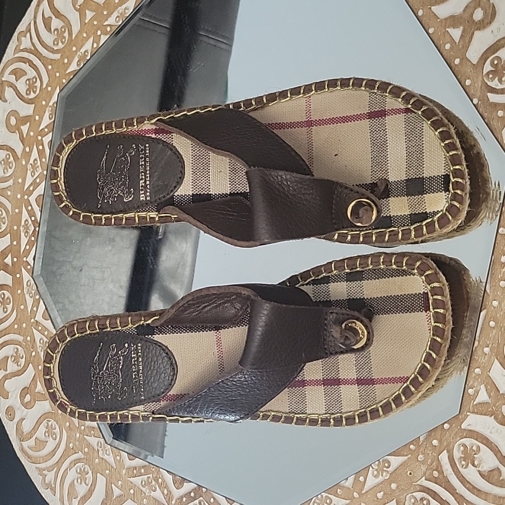 Burberry| Thong Leather Wedge Espadrilles Size 35 - Picture 3 of 8